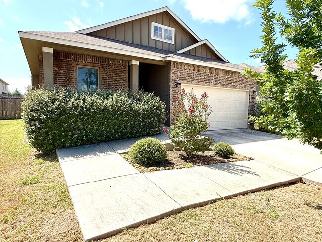 Building Photo - Spacious 4-Bedroom Single-Story Home with Modern Features & Open Living