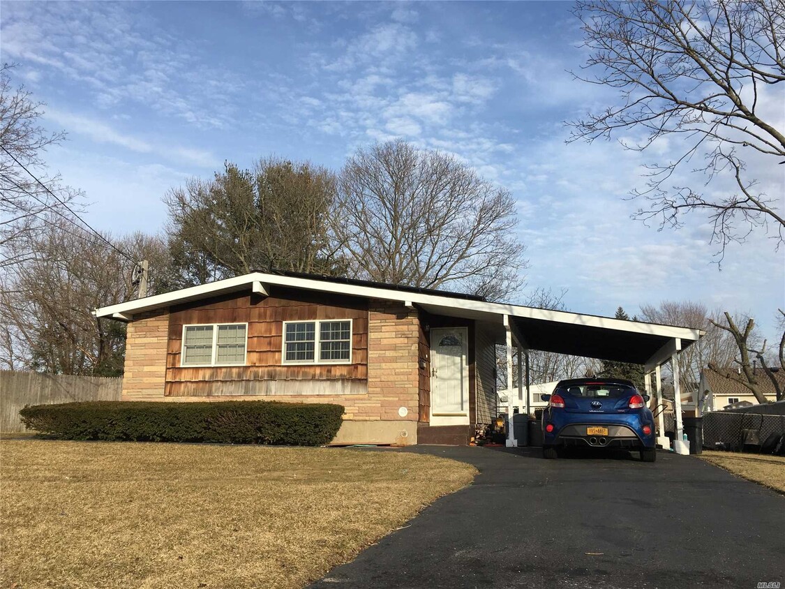 Primary Photo - 48 Sunset Dr