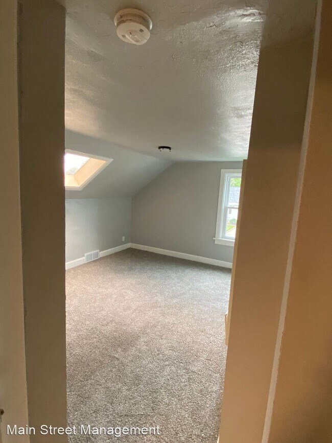 Building Photo - 2 br, 1 bath House - 1518 Elm St.