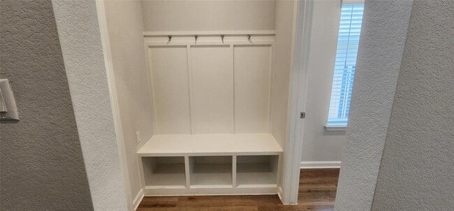 Building Photo - 657 Los Olives Ln