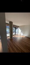 Building Photo - 923 W Weed St