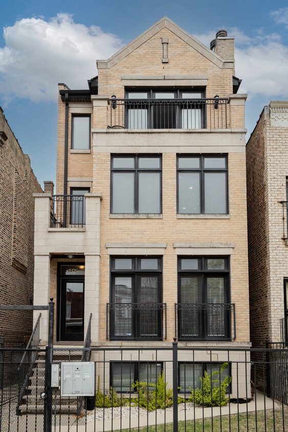 Foto principal - 6543 S Ingleside Ave