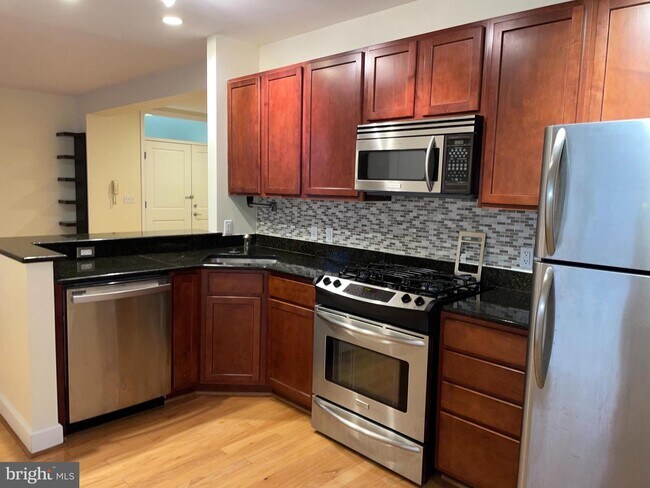 Foto del edificio - 1418 W St NW