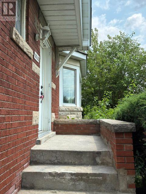 Photo du bâtiment - 1031 Fennell Ave E