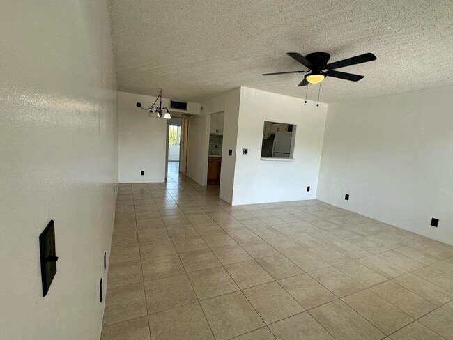 Building Photo - 555 Purdy Ln