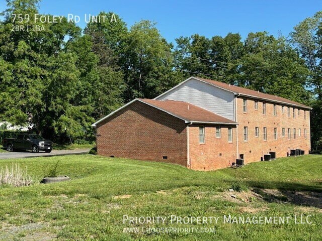 Foto principal - 759 Foley Rd