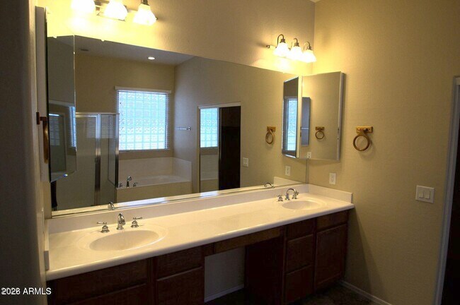 Foto del edificio - 22074 N 104th Ln