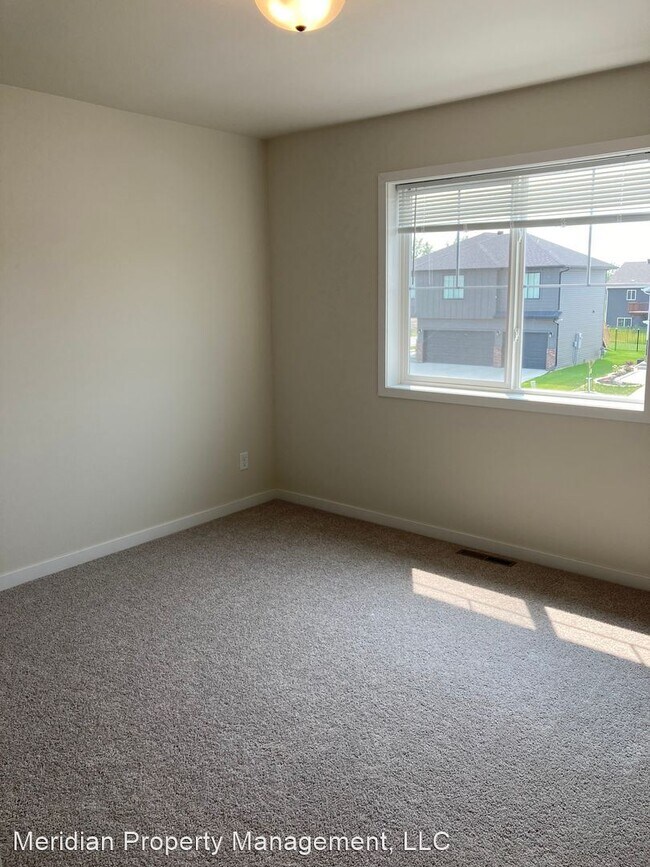 Building Photo - 3 br, 3 bath House - 6055 8th St W