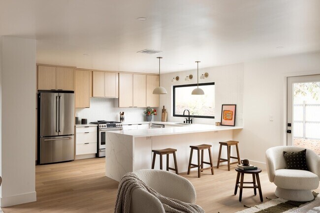 Foto del edificio - 1776 Archer St