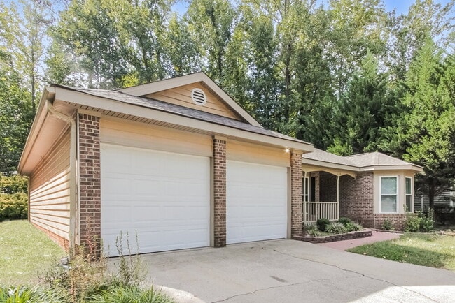 Building Photo - 6103 Kris Ln