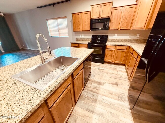 Building Photo - 2865 N Mystic Ct