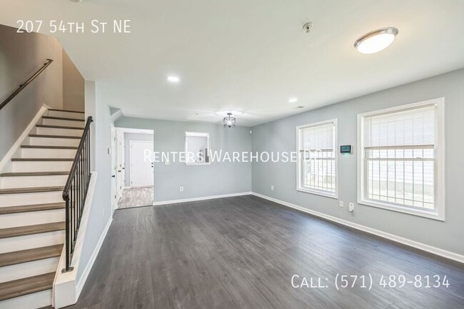 Foto del edificio - 207 54th St NE