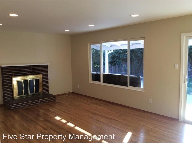 Building Photo - 4 br, 2 bath House - 1441 Rose Ave