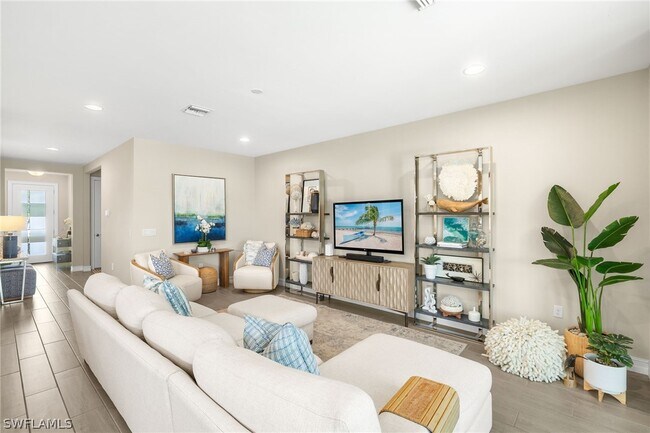 Foto del edificio - 14546 Tropical Dr