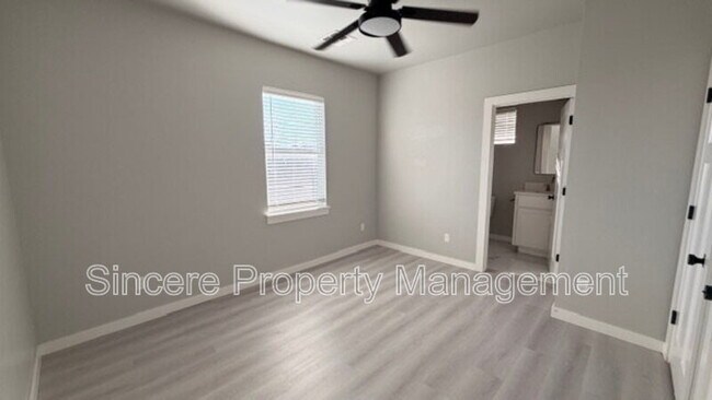 Foto del edificio - 2008 NW 27th St