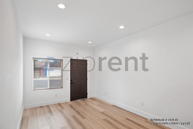 Building Photo - 1026 43rd St