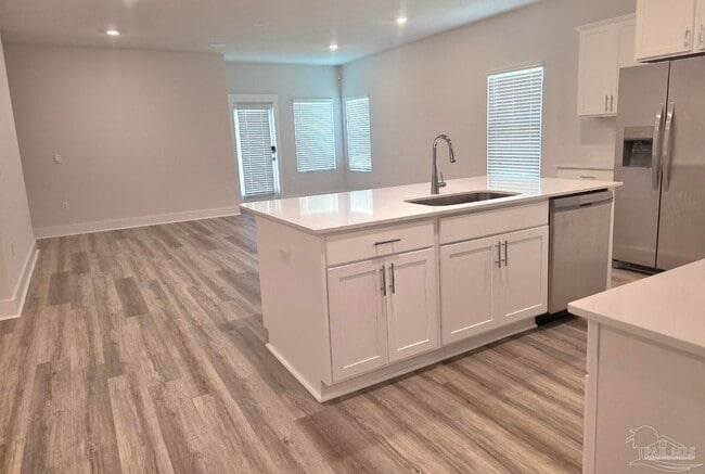 Foto del edificio - 4659 Eider Rd