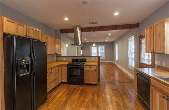 Building Photo - 4517 Avenue F