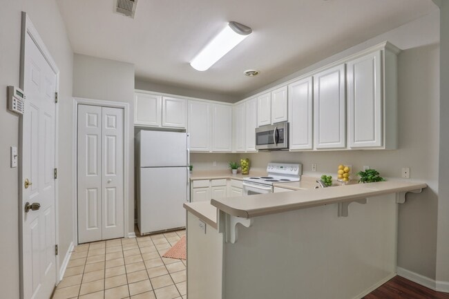 Building Photo - 1277 Mosswood Chase