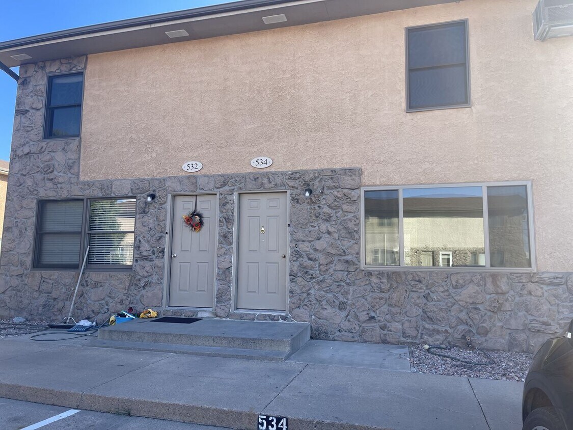 Primary Photo - Two bedroom, one and bathroom townhome loc...