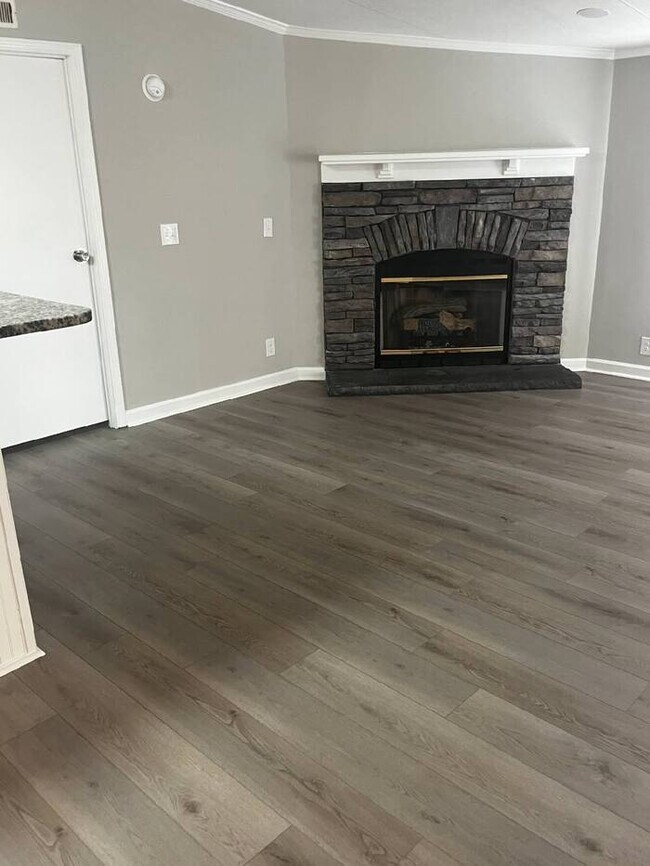 Foto del edificio - 4 Bedrooms 3 Bath