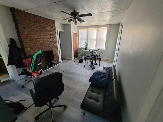 Building Photo - 5216 5th Ave