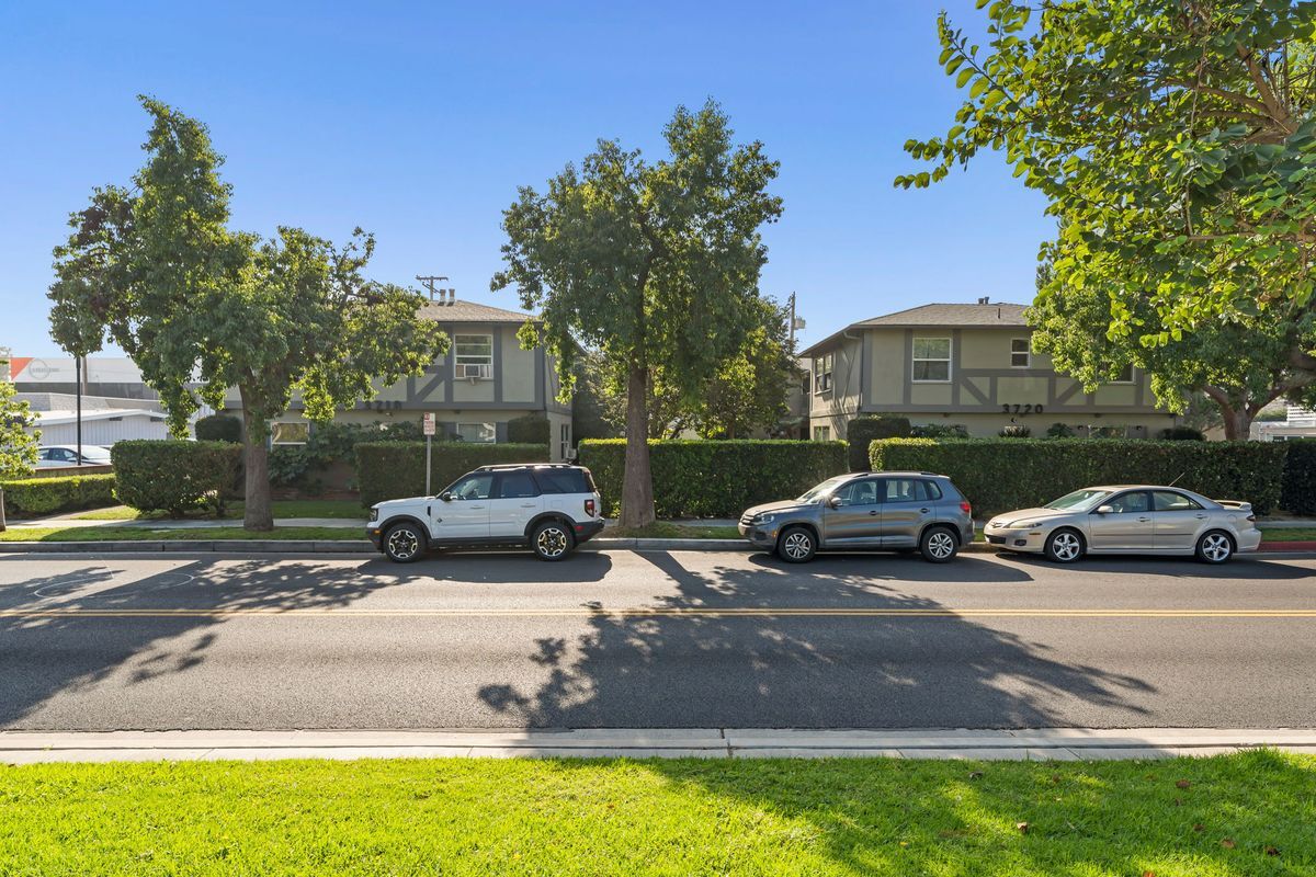 Foto principal - 3720 W Chandler Blvd