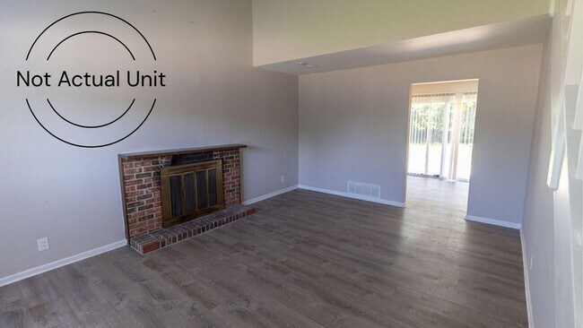 Building Photo - 7220 N Moberly Dr