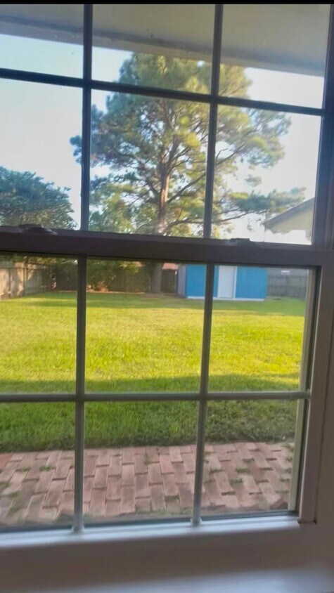 Foto principal - 1925 14th Ave N