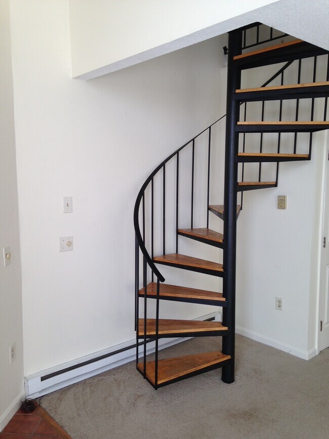 10 Onset Rd Unit 17A, Bennington, NH 03442 Condo for Rent in