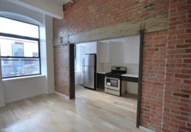 Building Photo - 2 br, 1 bath  - 728 Market St