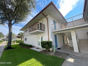 Building Photo - 2100 W Beach Dr
