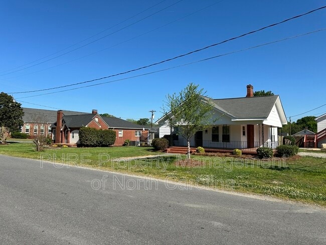 Building Photo - 1103 Jackson St