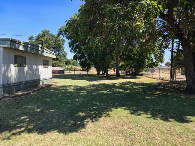 Building Photo - 5661 Arboga Rd