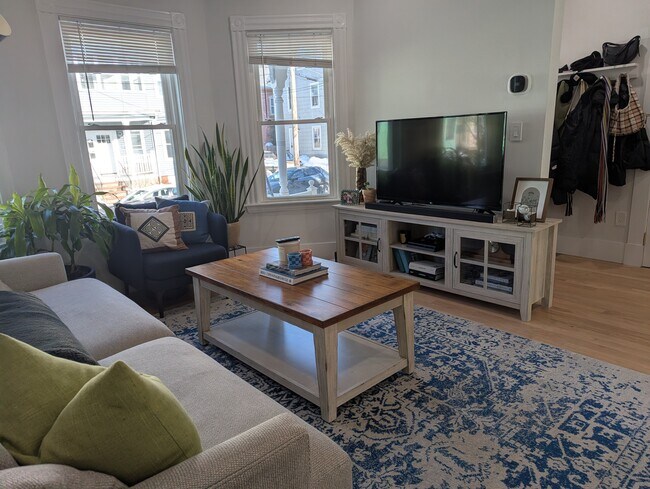 Foto del edificio - 14 Seven Pines Ave