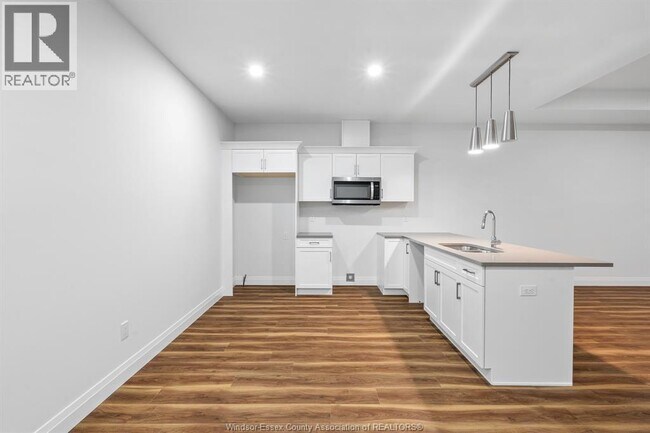 Photo du bâtiment - 162 McLellan Ave