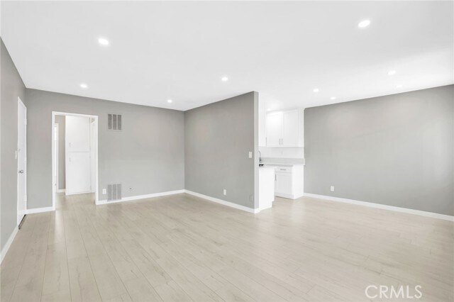 Building Photo - 12635 Vanowen St