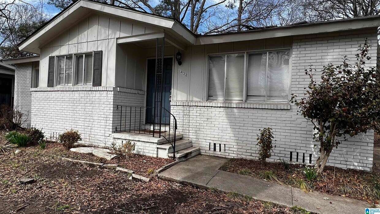 Primary Photo - 1432 Brighton Rd