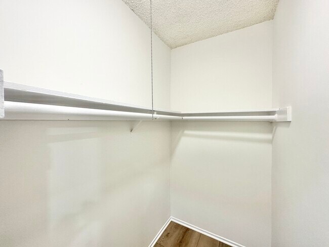 Building Photo - 20445 Saticoy St Winnetka, CA 91306