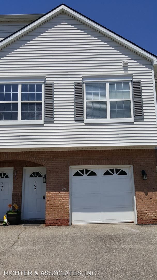Building Photo - 2 br, 2 bath House - 792 OLDE ENGLISH