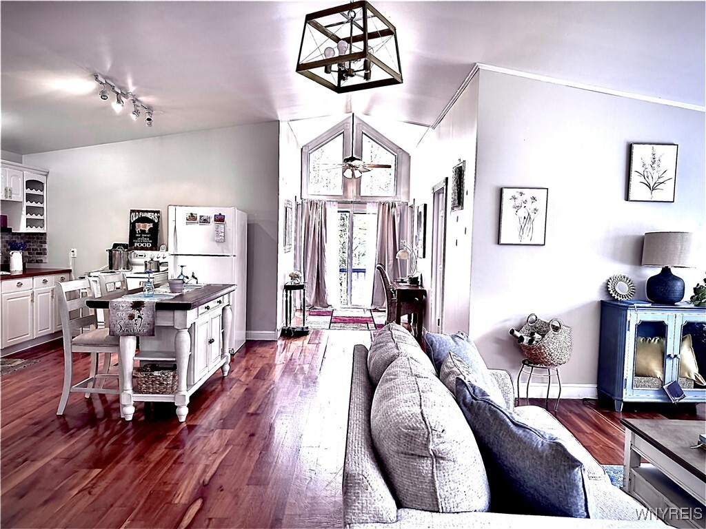 Foto principal - 6760 Schwartz Rd