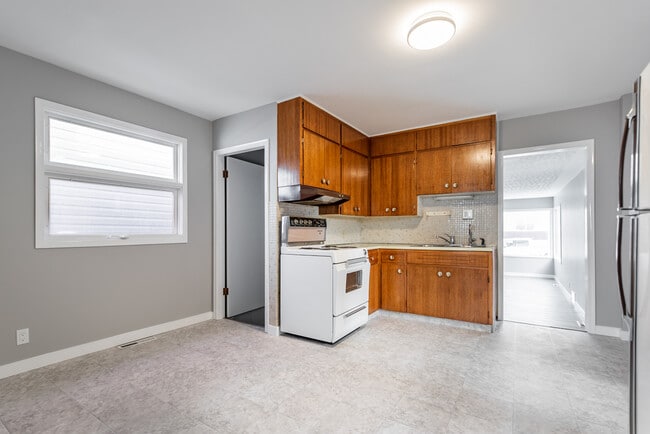 Building Photo - 1738 Quebec St