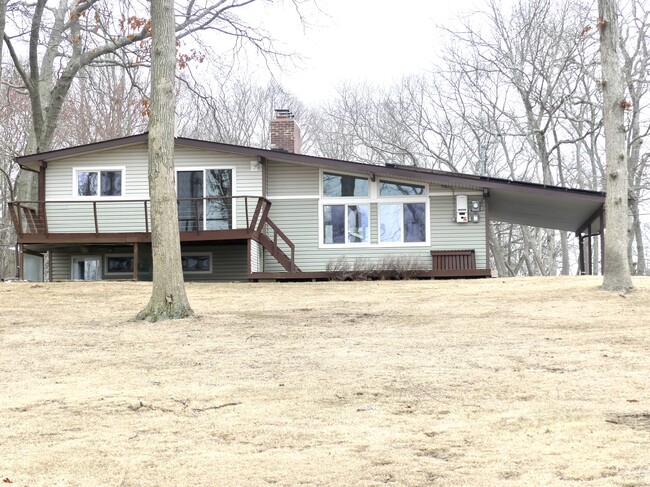 Building Photo - 41 Briarwood Dr