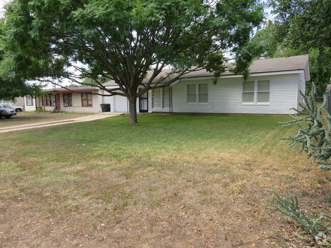 Building Photo - 419 Anton Dr