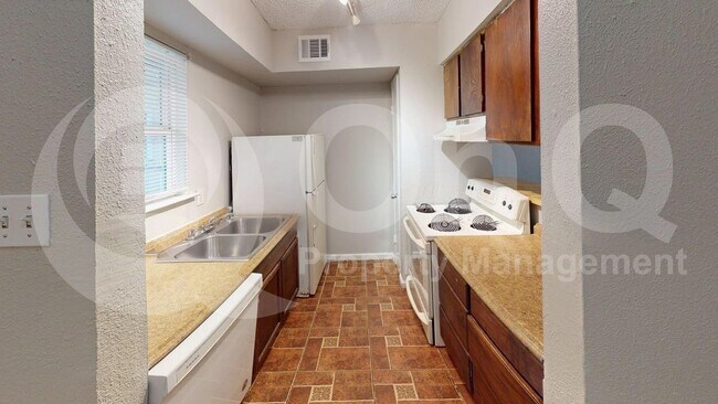 Building Photo - 8110 Skillman St