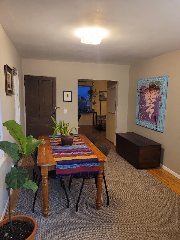 Foto del edificio - 617 E Ninth St