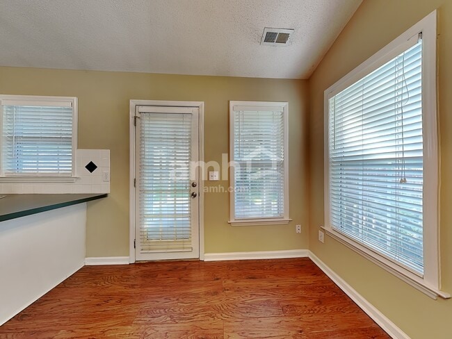 Building Photo - 1795 Pebble Run Ln