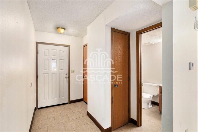 Building Photo - 3510 NE Independence Ave