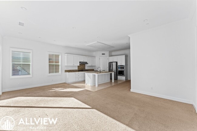 Building Photo - Gorgeous 3 bedroom 2.5 bath home in the newly constructed association of Eastwood Village!