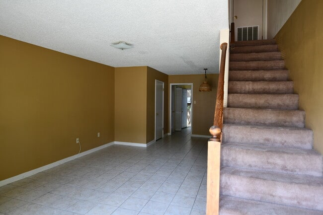 Photo - 755 E Boyd Dr Apartment